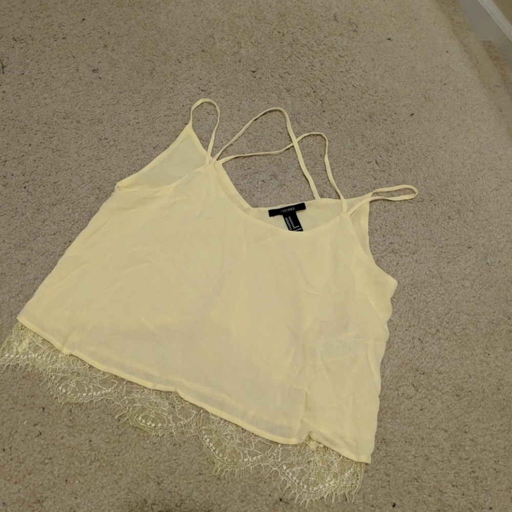 NWOT Forever 21 lace crop tank